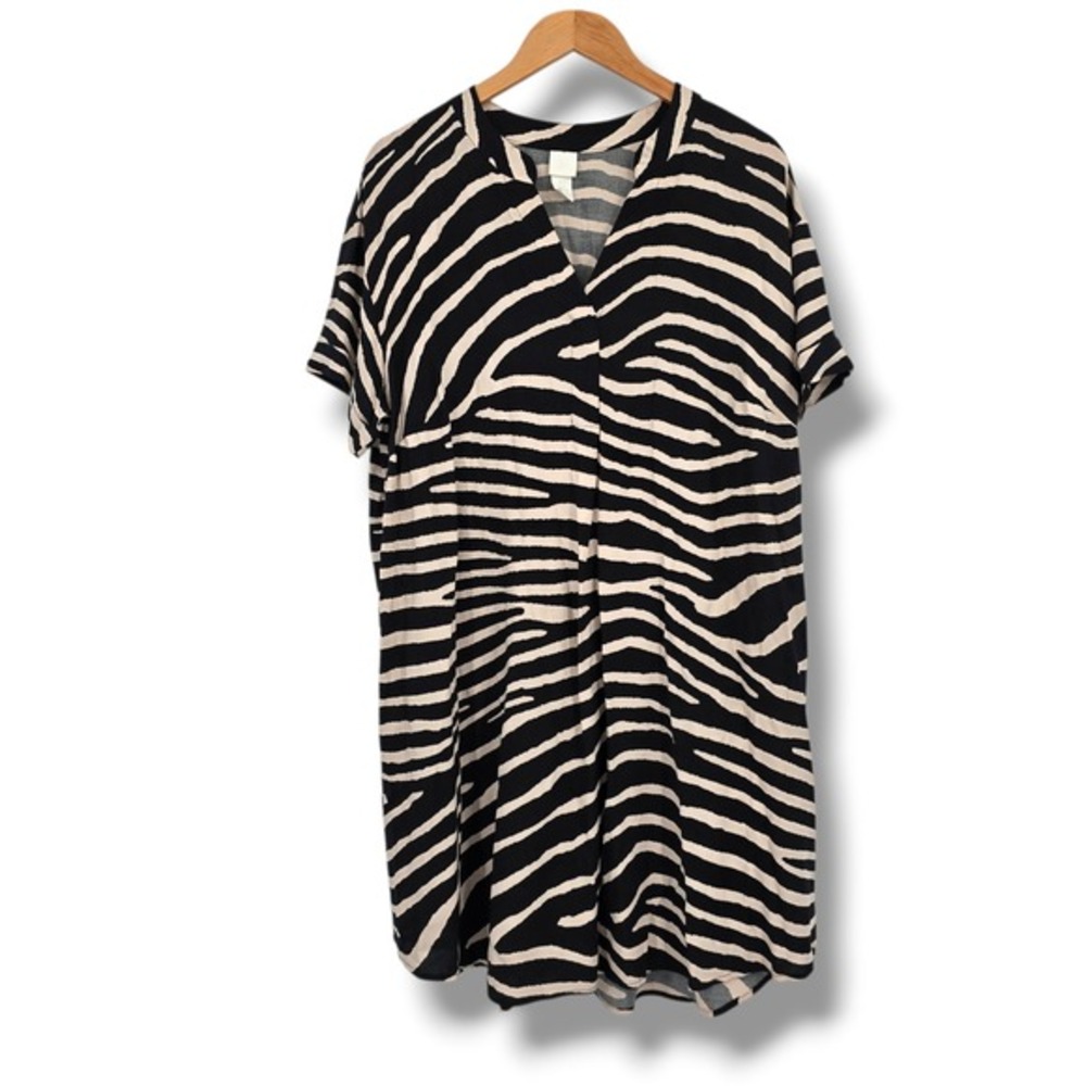 H&M Women Black Tan Zebra Animal Print Short Sleeve V-Neck Shift Dress Size 12